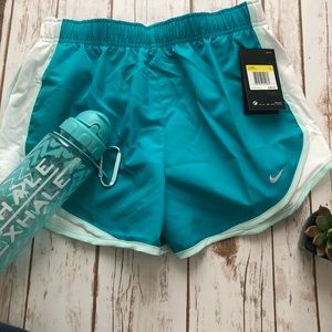 Nike Women's Dry Tempo Shorts